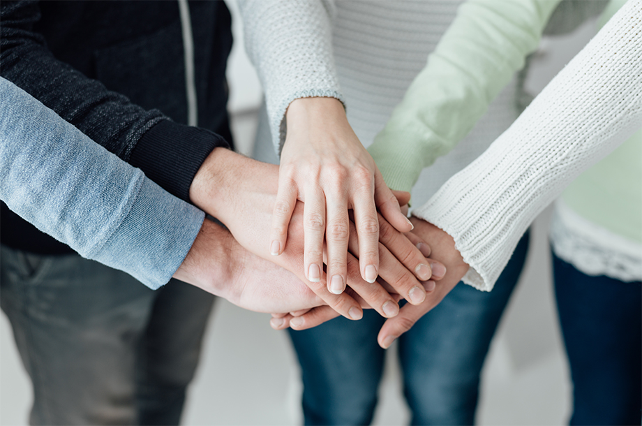 Collaboration, team spirit and mutual aid